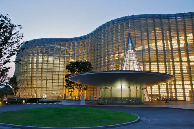 日本で1番入館者の多い美術館「国立新美術館」-東京都-