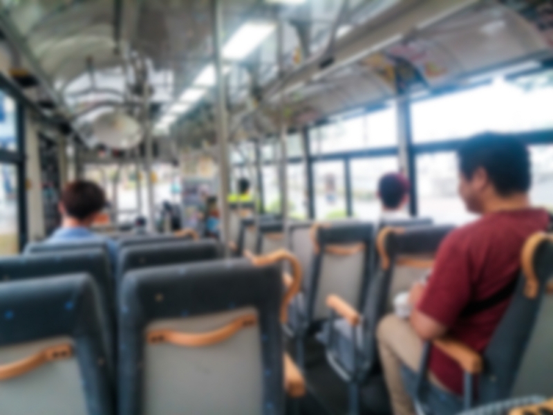 ご当地ヒーローと地域愛、秋田でネイガーバス運行